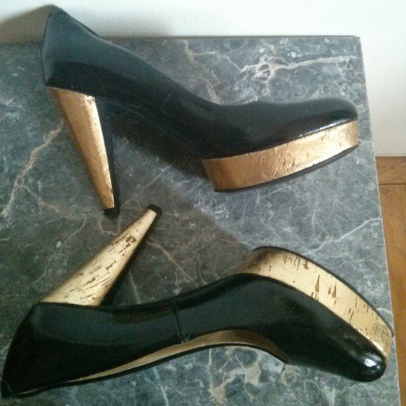 Patent Black & Gold Cork Platform Heels Size 6.5 - Picture 13 of 16